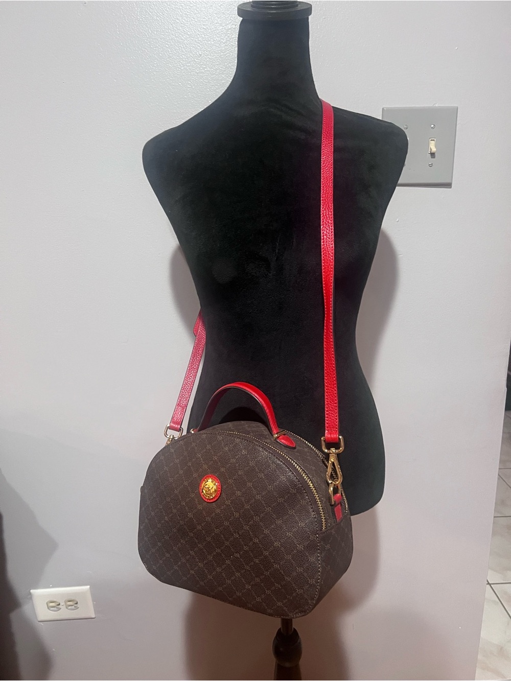 Rioni made in Italy Brown and Red Crossbody Dome Bag